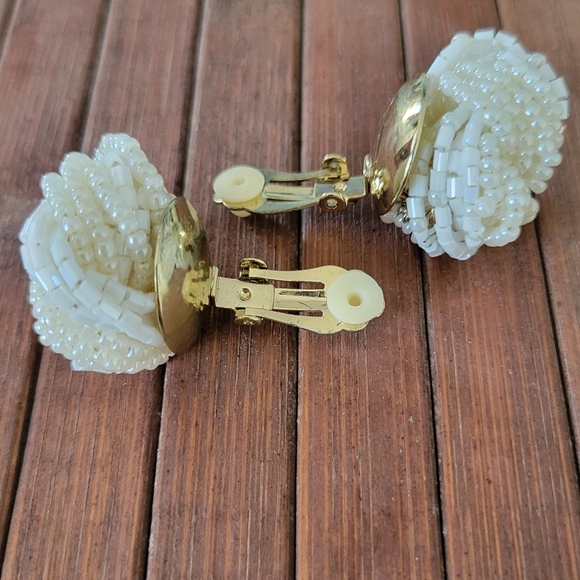 Elegant Cream Beaded Costume Earrings. - Picture 2 of 6
